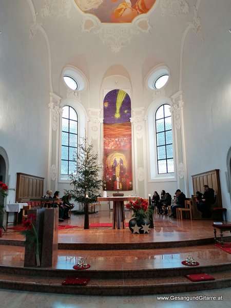 Koblach Taufsängerin Sängerin mit Gitarre Taufe Musik Taufmusik Bodensee Musikerin Gitarre Gesang Kirche Taufsängerin Vorarlberg www.gesangundgitarre.at Gesang Gitarre Yvonne Brugger