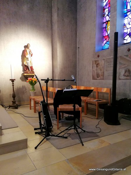 Kirche Erlöserkirche Lustenau Trauerfeier Beerdigung Verabschiedung Vorarlberg Musik Kirche Trauersängerin Sängerin mit Gitarre www.trauer-musik.at www.gesangundgitarre.at Gesang Gitarre Yvonne Brugger Trauersängerin KirchensängerinKirche Feldkirch Gisingen Trauerfeier Beerdigung Verabschiedung Vorarlberg Musik Kirche Trauersängerin Sängerin mit Gitarre www.trauer-musik.at www.gesangundgitarre.at Gesang Gitarre Yvonne Brugger Trauersängerin Kirchensängerin