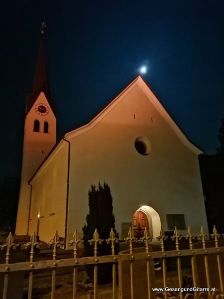 Kirche Götzis Totenwache Trauerfeier Beerdigung Verabschiedung Vorarlberg Musik Kirche Trauersängerin Sängerin mit Gitarre www.trauer-musik.at www.gesangundgitarre.at Gesang Gitarre Yvonne Brugger Trauersängerin KirchensängerinKirche Feldkirch Gisingen Trauerfeier Beerdigung Verabschiedung Vorarlberg Musik Kirche Trauersängerin Sängerin mit Gitarre www.trauer-musik.at www.gesangundgitarre.at Gesang Gitarre Yvonne Brugger Trauersängerin Kirchensängerin