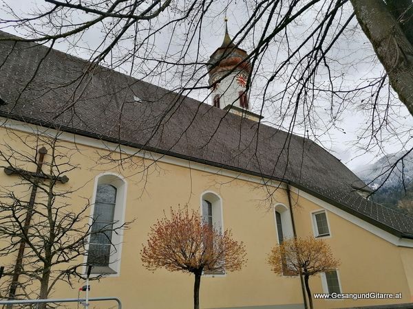 Kirche Ludesch Vorarlberg Trauerfeier Beerdigung Verabschiedung Musik Kirche Solomusikerin Sängerin mit Gitarre www.trauer-musik.at www.gesangundgitarre.at Gesang Gitarre Yvonne Brugger Trauersängerin Kirchensängerin Kirche Trauerfeier Beerdigung Verabschiedung Vorarlberg Musik Kirche Trauersängerin Sängerin mit Gitarre www.trauer-musik.at www.gesangundgitarre.at Gesang Gitarre Yvonne Brugger Trauersängerin Kirchensängerin