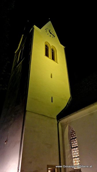Sängerin Gitarristin Kirche Klaus Lange Nacht der Kirchen Vorarlberg Musik Kirche Trauersängerin Sängerin mit Gitarre www.gesangundgitarre.at Gesang Gitarre Yvonne Brugger