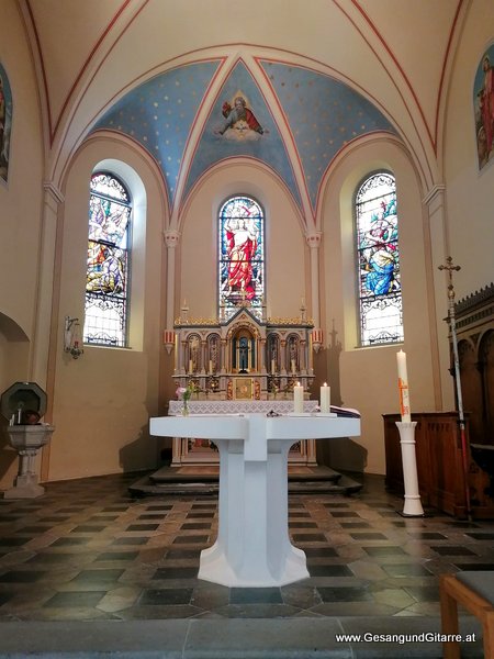 Kirche Müselbach Taufsängerin Sängerin mit Gitarre Taufe Musik Taufmusik Bodensee Musikerin Gitarre Gesang Kirche Taufsängerin Vorarlberg www.gesangundgitarre.at Gesang Gitarre Yvonne Brugger