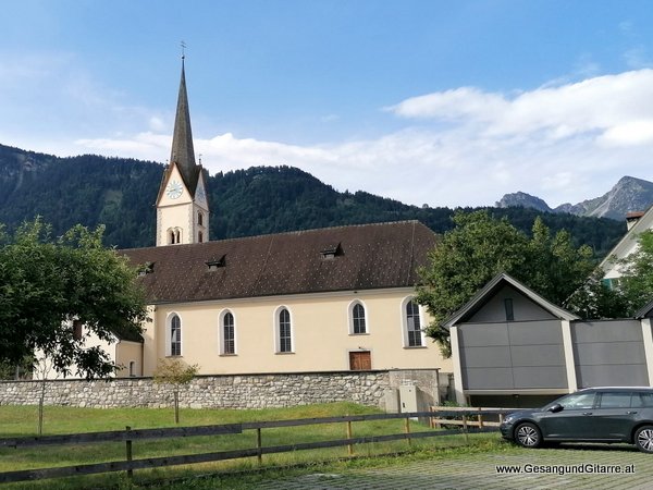 Kirche Nenzing Vorarlberg Trauerfeier Beerdigung Verabschiedung Musik Kirche Solomusikerin Sängerin mit Gitarre www.trauer-musik.at www.gesangundgitarre.at Gesang Gitarre Yvonne Brugger Trauersängerin Kirchensängerin Kirche Trauerfeier Beerdigung Verabschiedung Vorarlberg Musik Kirche Sängerin mit Gitarre www.trauer-musik.at www.gesangundgitarre.at Gesang Gitarre Yvonne Brugger Trauersängerin Kirchensängerin