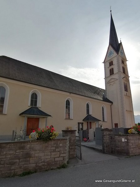 Kirche Nenzing Vorarlberg Trauerfeier Beerdigung Verabschiedung Musik Kirche Solomusikerin Sängerin mit Gitarre www.trauer-musik.at www.gesangundgitarre.at Gesang Gitarre Yvonne Brugger Trauersängerin Kirchensängerin Kirche Trauerfeier Beerdigung Verabschiedung Vorarlberg Musik Kirche Sängerin mit Gitarre www.trauer-musik.at www.gesangundgitarre.at Gesang Gitarre Yvonne Brugger Trauersängerin Kirchensängerin