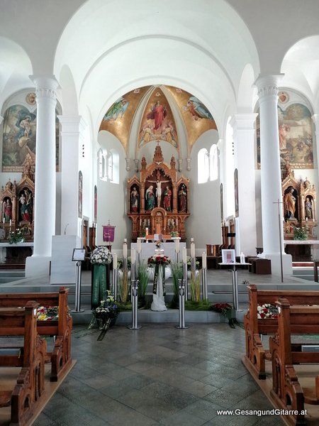 Kirche Lauterach Vorarlberg Trauerfeier Beerdigung Verabschiedung Musik Kirche Solomusikerin Sängerin mit Gitarre www.trauer-musik.at www.gesangundgitarre.at Gesang Gitarre Yvonne Brugger Trauersängerin Kirchensängerin Kirche Trauerfeier Beerdigung Verabschiedung Vorarlberg Musik Kirche Sängerin mit Gitarre www.trauer-musik.at www.gesangundgitarre.at Gesang Gitarre Yvonne Brugger Trauersängerin Kirchensängerin