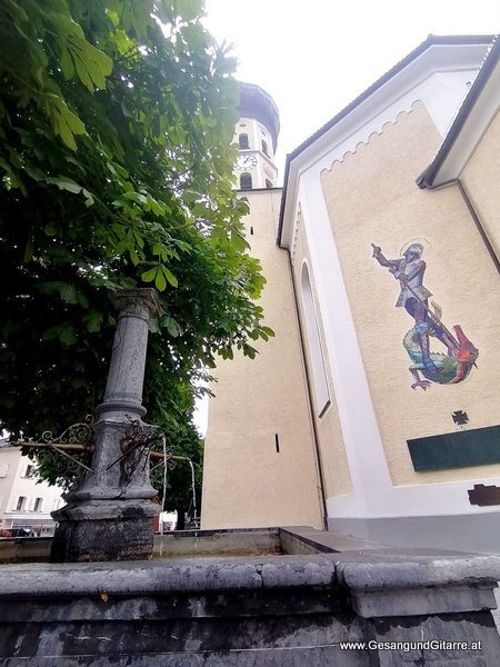 Kirche Münster Schruns Musik Solomusikerin Sängerin Hochzeitssängerin Hochzeit Trauung Vorarlberg Kirche www.gesangundgitarre.at Gesang Gitarre Yvonne Brugger