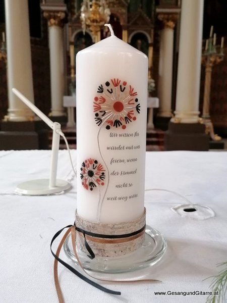 Kirche Münster Schruns Musik Solomusikerin Sängerin Hochzeitssängerin Hochzeit Trauung Vorarlberg Kirche www.gesangundgitarre.at Gesang Gitarre Yvonne Brugger