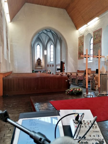 Kirche Brand Brandnertal Vorarlberg Trauerfeier Beerdigung Verabschiedung Musik Kirche Solomusikerin Sängerin mit Gitarre www.trauer-musik.at www.gesangundgitarre.at Gesang Gitarre Yvonne Brugger Trauersängerin Kirchensängerin Kirche Trauerfeier Beerdigung Verabschiedung Vorarlberg Musik Kirche Sängerin mit Gitarre www.trauer-musik.at www.gesangundgitarre.at Gesang Gitarre Yvonne Brugger Trauersängerin Kirchensängerin