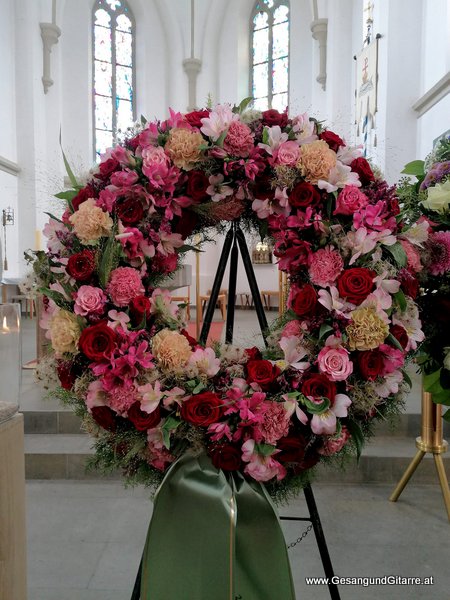 Kirche Gaissau Bodensee Vorarlberg Trauerfeier Beerdigung Verabschiedung Musik Kirche Solomusikerin Sängerin mit Gitarre www.trauer-musik.at www.gesangundgitarre.at Gesang Gitarre Yvonne Brugger Trauersängerin Kirchensängerin Kirche Trauerfeier Beerdigung Verabschiedung Vorarlberg Musik Kirche Sängerin mit Gitarre www.trauer-musik.at www.gesangundgitarre.at Gesang Gitarre Yvonne Brugger Trauersängerin Kirchensängerin