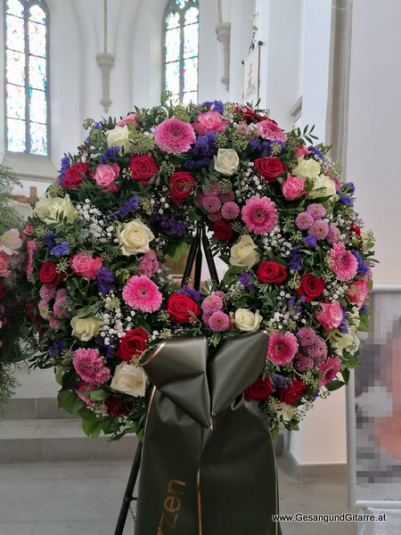 Kirche Gaissau Bodensee Vorarlberg Trauerfeier Beerdigung Verabschiedung Musik Kirche Solomusikerin Sängerin mit Gitarre www.trauer-musik.at www.gesangundgitarre.at Gesang Gitarre Yvonne Brugger Trauersängerin Kirchensängerin Kirche Trauerfeier Beerdigung Verabschiedung Vorarlberg Musik Kirche Sängerin mit Gitarre www.trauer-musik.at www.gesangundgitarre.at Gesang Gitarre Yvonne Brugger Trauersängerin Kirchensängerin