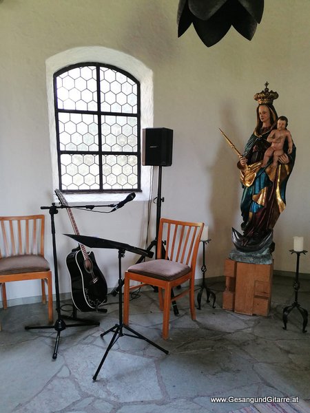 Ofterschwang St. Ignatius Kapelle Allgäu Traufe Trauung Taufe Kirche Musik Solomusikerin Sängerin Hochzeitssängerin Hochzeit Trauung Vorarlberg Kirche www.gesangundgitarre.at Gesang Gitarre Yvonne Brugger