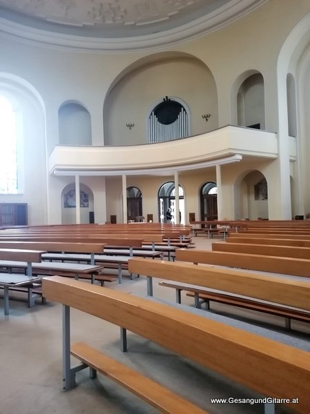 Kirche Mariahilf Bregenz Bodensee Vorarlberg Stille Verabschiedung Trauerfeier Beerdigung Verabschiedung Musik Kirche Solomusikerin Sängerin mit Gitarre www.trauer-musik.at www.gesangundgitarre.at Gesang Gitarre Yvonne Brugger Trauersängerin Kirchensängerin Kirche Trauerfeier Beerdigung Verabschiedung Vorarlberg Musik Kirche Sängerin mit Gitarre www.trauer-musik.at www.gesangundgitarre.at Gesang Gitarre Yvonne Brugger Trauersängerin Kirchensängerin