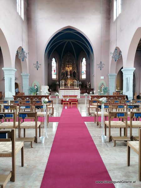Eschen Fürstentum Liechtenstein Bodensee Bodenseekreis Allgäu Trauung Musik Solomusikerin Sängerin Hochzeitssängerin Hochzeit Trauung Vorarlberg Kirche www.gesangundgitarre.at Gesang Gitarre Yvonne Brugger