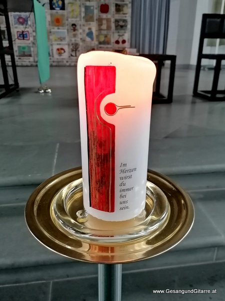 Frastanz Kirche Vorarlberg Verabschiedung Trauerfeier Beerdigung Verabschiedung Totenwache Musik Kirche Solomusikerin Sängerin mit Gitarre www.trauer-musik.at www.gesangundgitarre.at Gesang Gitarre Yvonne Brugger Trauersängerin Kirchensängerin Kirche Trauerfeier Beerdigung Verabschiedung Vorarlberg Musik Kirche Sängerin mit Gitarre www.trauer-musik.at www.gesangundgitarre.at Gesang Gitarre Yvonne Brugger Trauersängerin Kirchensängerin