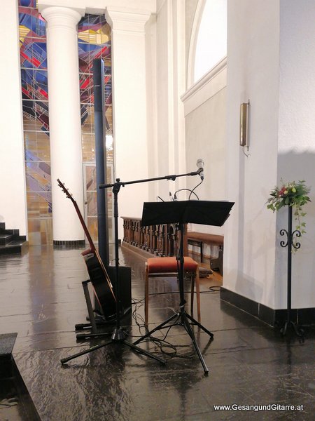 Wolfurt Kirche Vorarlberg Verabschiedung Trauerfeier Beerdigung Verabschiedung Totenwache Musik Kirche Solomusikerin Sängerin mit Gitarre www.trauer-musik.at www.gesangundgitarre.at Gesang Gitarre Yvonne Brugger Trauersängerin Kirchensängerin Kirche Trauerfeier Beerdigung Verabschiedung Vorarlberg Musik Kirche Sängerin mit Gitarre www.trauer-musik.at www.gesangundgitarre.at Gesang Gitarre Yvonne Brugger Trauersängerin Kirchensängerin