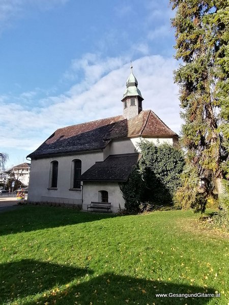 Kirche Kapelle Hohenems Vorarlberg Verabschiedung Trauerfeier Beerdigung Verabschiedung Totenwache Musik Kirche Solomusikerin Sängerin mit Gitarre www.trauer-musik.at www.gesangundgitarre.at Gesang Gitarre Yvonne Brugger Trauersängerin Kirchensängerin Kirche Trauerfeier Beerdigung Verabschiedung Vorarlberg Musik Kirche Sängerin mit Gitarre www.trauer-musik.at www.gesangundgitarre.at Gesang Gitarre Yvonne Brugger Trauersängerin Kirchensängerin