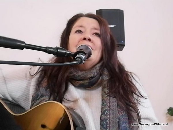 Kirche Göfis Vorarlberg Verabschiedung Trauerfeier Beerdigung Verabschiedung Totenwache Musik Kirche Solomusikerin Sängerin mit Gitarre www.trauer-musik.at www.gesangundgitarre.at Gesang Gitarre Yvonne Brugger Trauersängerin Kirchensängerin Kirche Trauerfeier Beerdigung Verabschiedung Vorarlberg Musik Kirche Sängerin mit Gitarre www.trauer-musik.at www.gesangundgitarre.at Gesang Gitarre Yvonne Brugger Trauersängerin Kirchensängerin