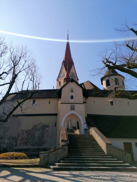 Basilika Rankweil Kirche Vorarlberg Verabschiedung Trauerfeier Beerdigung Verabschiedung Totenwache Musik Kirche Solomusikerin Sängerin mit Gitarre www.trauer-musik.at www.gesangundgitarre.at Gesang Gitarre Yvonne Brugger Trauersängerin Kirchensängerin Kirche Trauerfeier Beerdigung Verabschiedung Vorarlberg Musik Kirche Sängerin mit Gitarre www.trauer-musik.at www.gesangundgitarre.at Gesang Gitarre Yvonne Brugger Trauersängerin Kirchensängerin