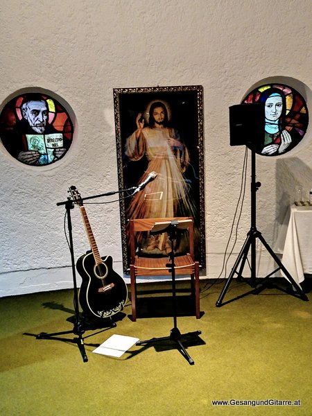 Unterkirche Erlöserkirche Lustenau Kirche Vorarlberg Verabschiedung Trauerfeier Beerdigung Verabschiedung Totenwache Musik Kirche Solomusikerin Sängerin mit Gitarre www.trauer-musik.at www.gesangundgitarre.at Gesang Gitarre Yvonne Brugger Trauersängerin Kirchensängerin Kirche Trauerfeier Beerdigung Verabschiedung Vorarlberg Musik Kirche Sängerin mit Gitarre www.trauer-musik.at www.gesangundgitarre.at Gesang Gitarre Yvonne Brugger Trauersängerin Kirchensängerin
