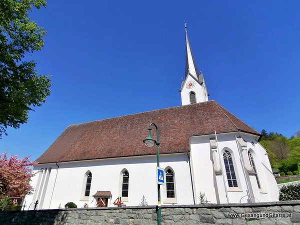 Röthis Kirche Vorarlberg Verabschiedung Trauerfeier Beerdigung Verabschiedung Totenwache Musik Kirche Solomusikerin Sängerin mit Gitarre www.trauer-musik.at www.gesangundgitarre.at Gesang Gitarre Yvonne Brugger Trauersängerin Kirchensängerin Kirche Trauerfeier Beerdigung Verabschiedung Vorarlberg Musik Kirche Sängerin mit Gitarre www.trauer-musik.at www.gesangundgitarre.at Gesang Gitarre Yvonne Brugger Trauersängerin Kirchensängerin