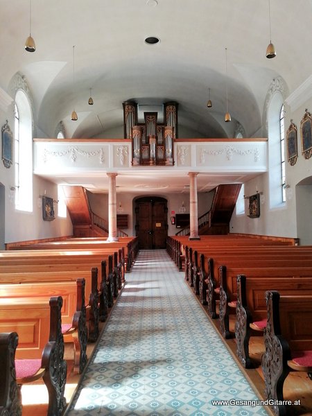 Kirche Bludenz Bürs Pfarrer Jakob Geier Taufsängerin Sängerin mit Gitarre Taufe Musik Taufmusik Bodensee Musikerin Gitarre Gesang Kirche Taufsängerin Vorarlberg www.gesangundgitarre.at Gesang Gitarre Yvonne Brugger