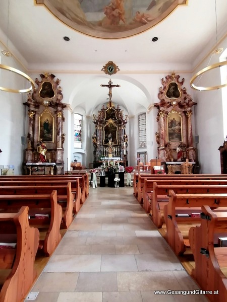Hörbranz Kirche Hoerbranz Vorarlberg Verabschiedung Trauerfeier Beerdigung Verabschiedung Totenwache Musik Kirche Solomusikerin Sängerin mit Gitarre www.trauer-musik.at www.gesangundgitarre.at Gesang Gitarre Yvonne Brugger Trauersängerin Kirchensängerin Kirche Trauerfeier Beerdigung Verabschiedung Vorarlberg Musik Kirche Sängerin mit Gitarre www.trauer-musik.at www.gesangundgitarre.at Gesang Gitarre Yvonne Brugger Trauersängerin Kirchensängerin