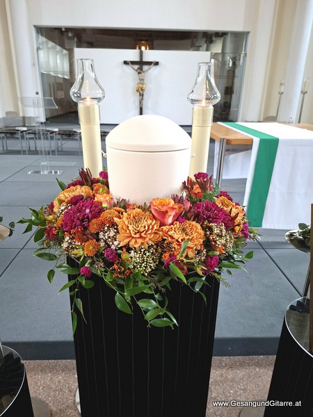 Kirche St. Sebastian Hard Vorarlberg Verabschiedung Trauerfeier Beerdigung Verabschiedung Totenwache Musik Kirche Solomusikerin Sängerin mit Gitarre www.trauer-musik.at www.gesangundgitarre.at Gesang Gitarre Yvonne Brugger Trauersängerin Kirchensängerin Kirche Trauerfeier Beerdigung Verabschiedung Vorarlberg Musik Kirche Sängerin mit Gitarre www.trauer-musik.at www.gesangundgitarre.at Gesang Gitarre Yvonne Brugger Trauersängerin Kirchensängerin