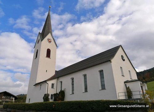Sängerin Yvonne Brugger Taufe Musik Musikerin Gitarre Gesang Vorarlberg Riefensberg