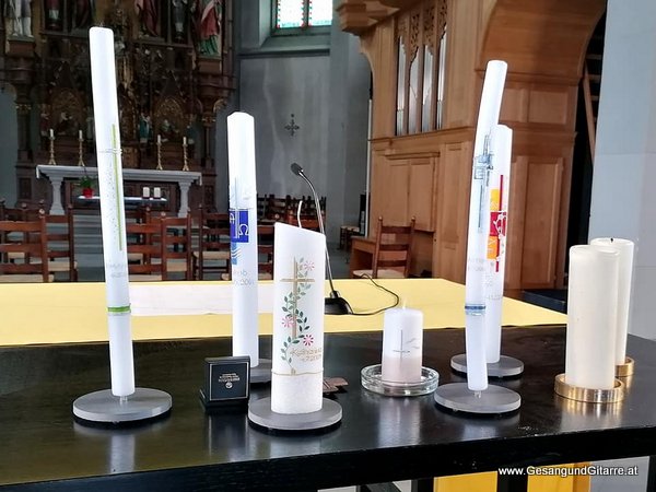 Sängerin Yvonne Brugger Taufe Musik Taufmusik Bodensee Musikerin Gitarre Gesang Frastanz Kirchel Taufsängerin