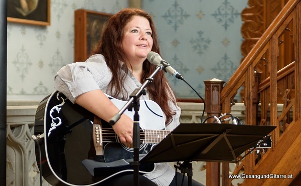 Sängerin Hochzeitssängerin Freie Trauung Trauungsmusik Hochzeitsmusik Sacre Coeur Riedenburg Bregenz