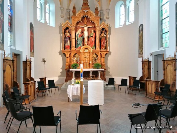 Sängerin Yvonne Brugger Taufe Musik Taufmusik Bodensee Musikerin Gitarre Gesang Kirche Lauterach Taufsängerin
