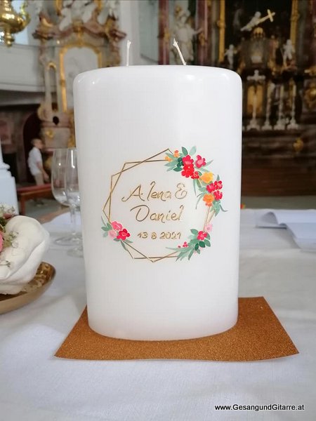 Sängerin Hochzeitssängerin Gitarre Trauung Kirche Trauungsmusik Hochzeitsmusik Isny Allgäu Ravensburg Baden-Württemberg Bayern Bodensee Bodenseeregion