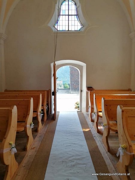 Sängerin Hochzeitssängerin Gitarre Trauung Kirche Trauungsmusik Hochzeitsmusik Kapelle Kirche Pertisau Achensee Tirol