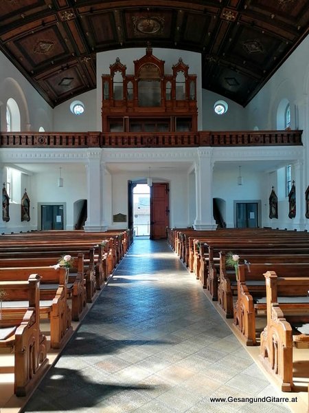 Sängerin Hochzeitssängerin Gitarre Trauung Kirche Trauungsmusik Hochzeitsmusik Kirche Lauterach