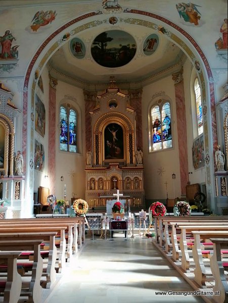 Sängerin Gitarre Musikerin Trauerfeier Verabschiedung Beerdigung Begräbnis Alberschwende Kirche