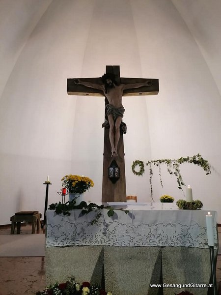 Sängerin Gitarre Musikerin Trauerfeier Verabschiedung Beerdigung Begräbnis Batschuns Innerbraz Kirche
