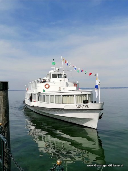 Sängerin Hochzeitssängerin Freie Trauung Schweiz Ostschweiz Trauungsmusik Hochzeitsmusik Schweizerische Schiffahrt Bodensee Bodenseeregion Hochzeit am Schiff Romanshorn Bad Horn Rorschach