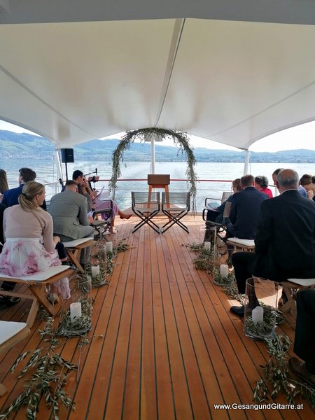 Sängerin Hochzeitssängerin Freie Trauung Schweiz Ostschweiz Trauungsmusik Hochzeitsmusik Schweizerische Schiffahrt Bodensee Bodenseeregion Hochzeit am Schiff Romanshorn Bad Horn Rorschach
