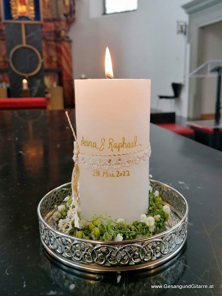 Sängerin Hochzeitssängerin Hochzeit Trauung Bildstein Vorarlberg Kirche