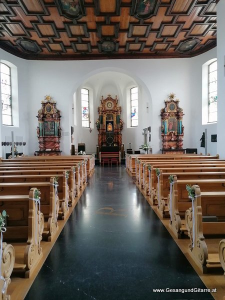 Sängerin Hochzeitssängerin Hochzeit Trauung Bildstein Vorarlberg Kirche