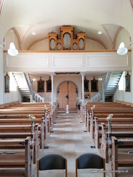 Kirche Müselbach Vorarlberg Musik Sängerin Hochzeitssängerin Hochzeit Trauung Vorarlberg Kirche www.gesangundgitarre.at Gesang Gitarre Yvonne Brugger