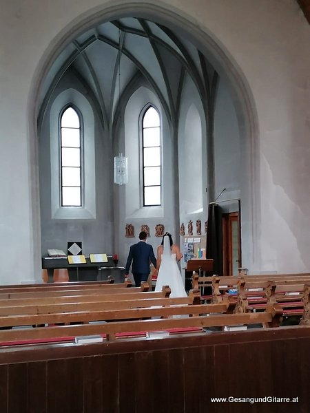 Kirche Brand Brandnertal Vorarlberg Musik Sängerin Hochzeitssängerin Hochzeit Trauung Vorarlberg Kirche www.gesangundgitarre.at Gesang Gitarre Yvonne Brugger
