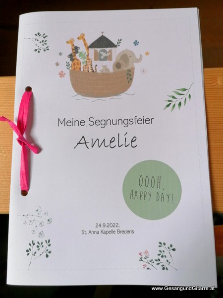 Brederis Rankweil Kapelle Kirche Taufsängerin Sängerin mit Gitarre Taufe Musik Taufmusik Bodensee Musikerin Gitarre Gesang Kirche Taufsängerin Vorarlberg www.gesangundgitarre.at Gesang Gitarre Yvonne Brugger