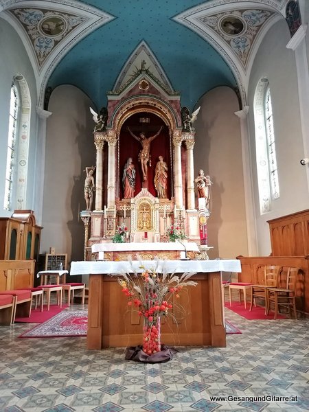 Langen bei Bregenz Kirche Taufsängerin Sängerin mit Gitarre Taufe Musik Taufmusik Bodensee Musikerin Gitarre Gesang Kirche Taufsängerin Vorarlberg www.gesangundgitarre.at Gesang Gitarre Yvonne Brugger