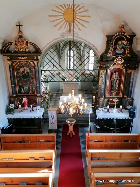 Brederis Rankweil Taufe Kirche Taufsängerin Sängerin mit Gitarre Taufe Musik Taufmusik Bodensee Musikerin Gitarre Gesang Kirche Taufsängerin Vorarlberg www.gesangundgitarre.at Gesang Gitarre Yvonne Brugger