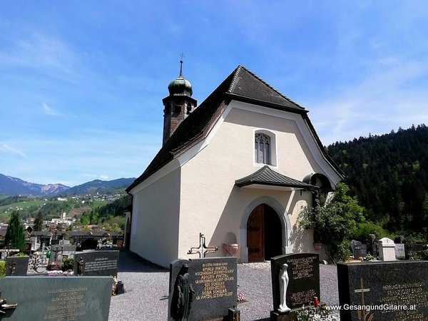 Kirche St. Michael Rankweil Vorarlberg Trauerfeier Beerdigung Verabschiedung Musik Kirche Solomusikerin Sängerin mit Gitarre www.trauer-musik.at www.gesangundgitarre.at Gesang Gitarre Yvonne Brugger Trauersängerin Kirchensängerin Kirche Trauerfeier Beerdigung Verabschiedung Vorarlberg Musik Kirche Trauersängerin Sängerin mit Gitarre www.trauer-musik.at www.gesangundgitarre.at Gesang Gitarre Yvonne Brugger Trauersängerin Kirchensängerin