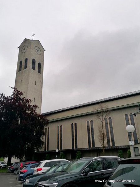 Kirche Lustenau Erlöserkirche Unterkirche Vorarlberg Trauerfeier Beerdigung Verabschiedung Musik Kirche Solomusikerin Sängerin mit Gitarre www.trauer-musik.at www.gesangundgitarre.at Gesang Gitarre Yvonne Brugger Trauersängerin Kirchensängerin Kirche Trauerfeier Beerdigung Verabschiedung Vorarlberg Musik Kirche Trauersängerin Sängerin mit Gitarre www.trauer-musik.at www.gesangundgitarre.at Gesang Gitarre Yvonne Brugger Trauersängerin Kirchensängerin