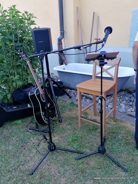 Trauung Hochzeit Kirche Wasserburg Baden Württemberg Bodensee Musik Solomusikerin Sängerin Hochzeitssängerin Hochzeit Trauung Vorarlberg Kirche www.gesangundgitarre.at Gesang Gitarre Yvonne Brugger