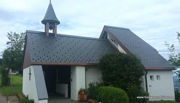 Sängerin Yvonne Brugger Taufe Musik Schweiz Kapelle Kirche 