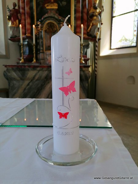 Taufsängerin Sängerin mit Gitarre Taufe Musik Taufmusik Bodensee Musikerin Gitarre Gesang Kirche Taufsängerin Meiningen Vorarlberg www.gesangundgitarre.at Gesang Gitarre Yvonne Brugger